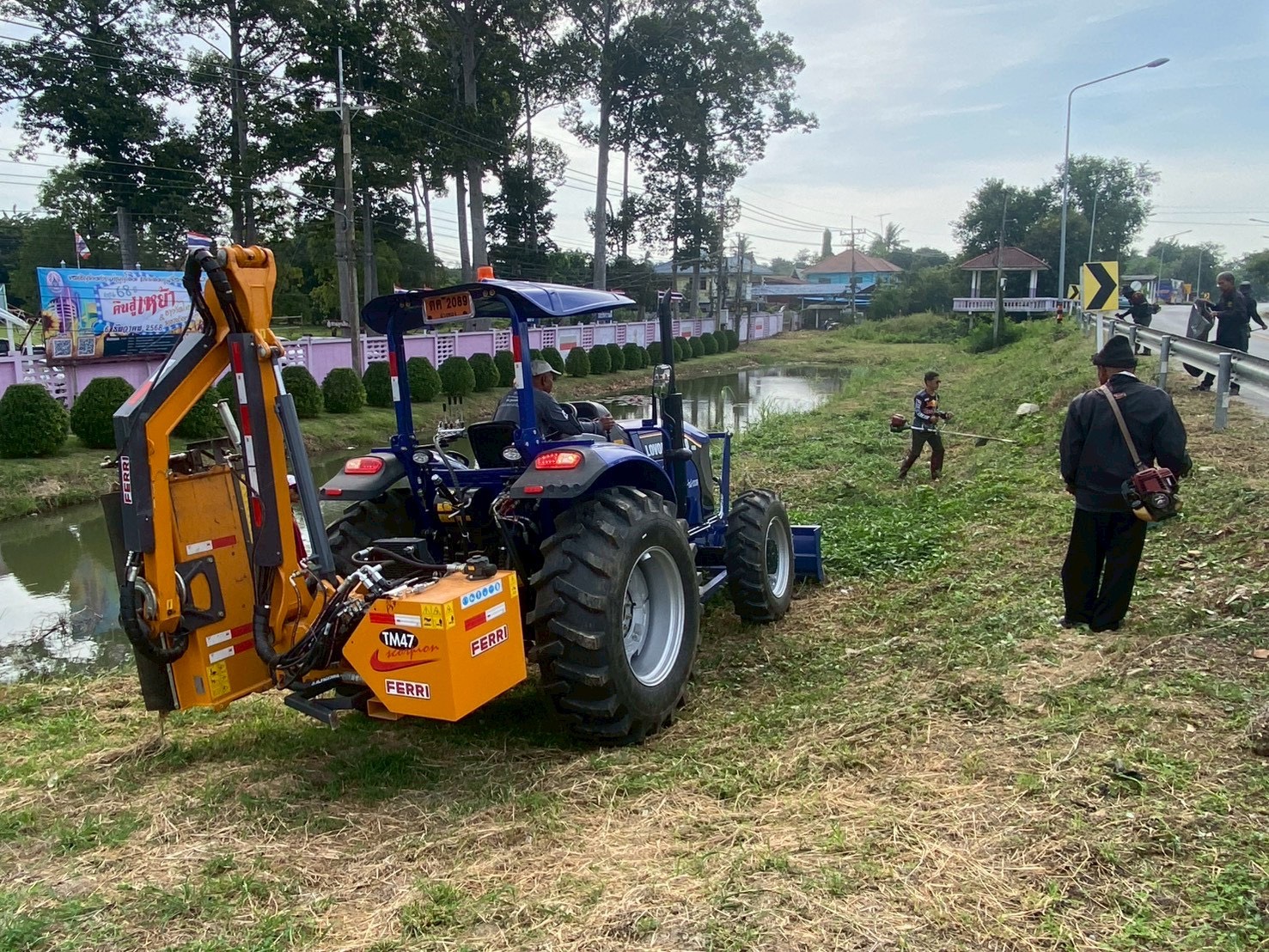 เข้าร่วมกิจกรรมจิตอาสาเพื่อเฉลิมพระเกียรติพระบาทสมเด็จพระมงกุฎเกล้าเจ้าอยู่หัว เนื่องในโอกาสวันคล้ายวันสวรรคต ครบ 100 ปี